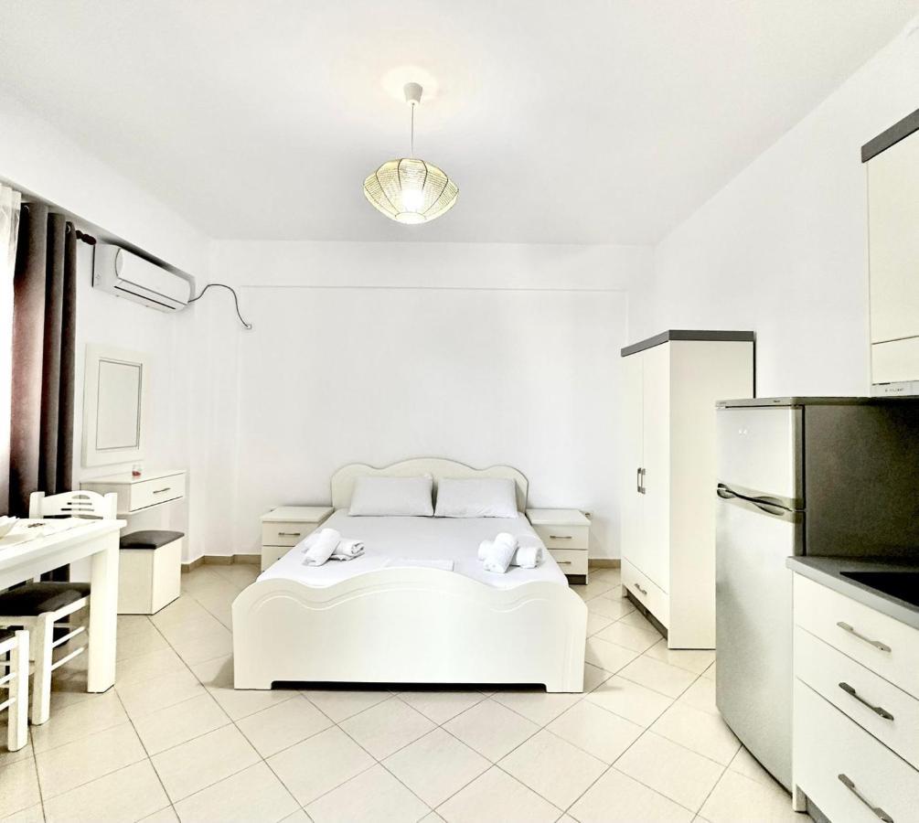Amar Apartments Sarandë Buitenkant foto