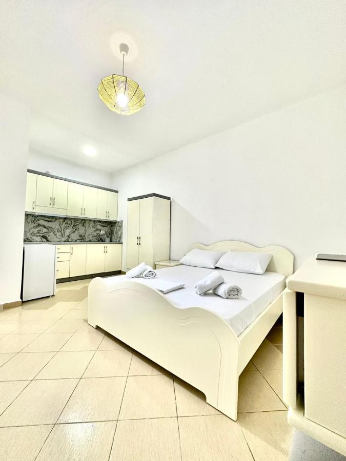 Amar Apartments Sarandë Buitenkant foto