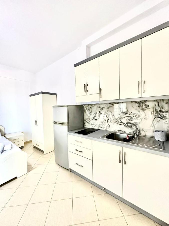 Amar Apartments Sarandë Buitenkant foto