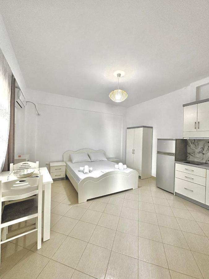 Amar Apartments Sarandë Buitenkant foto