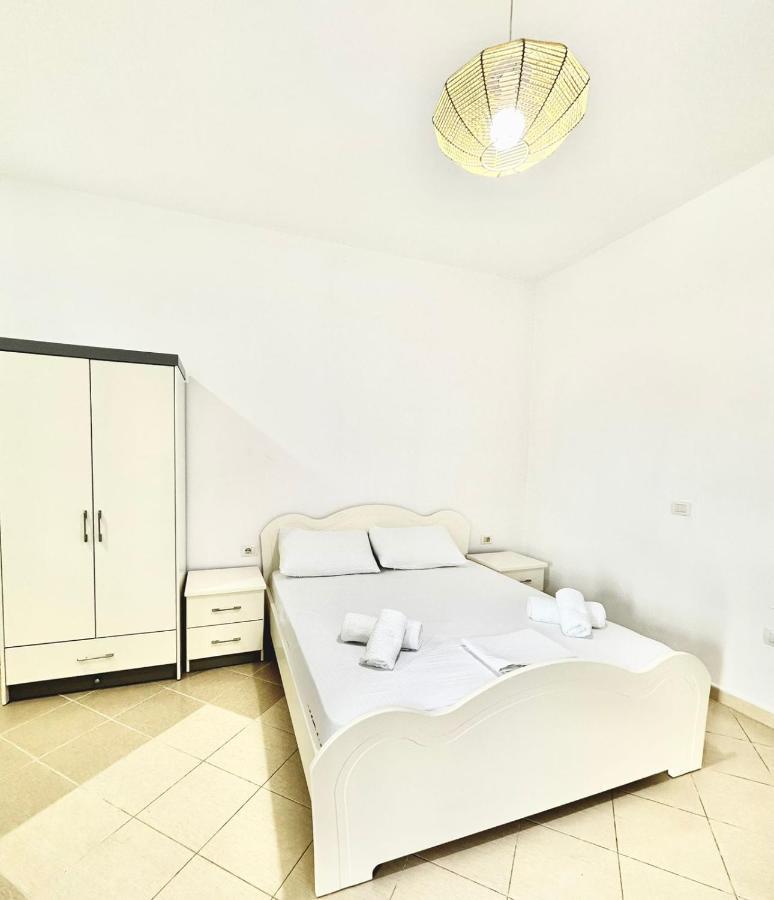 Amar Apartments Sarandë Buitenkant foto