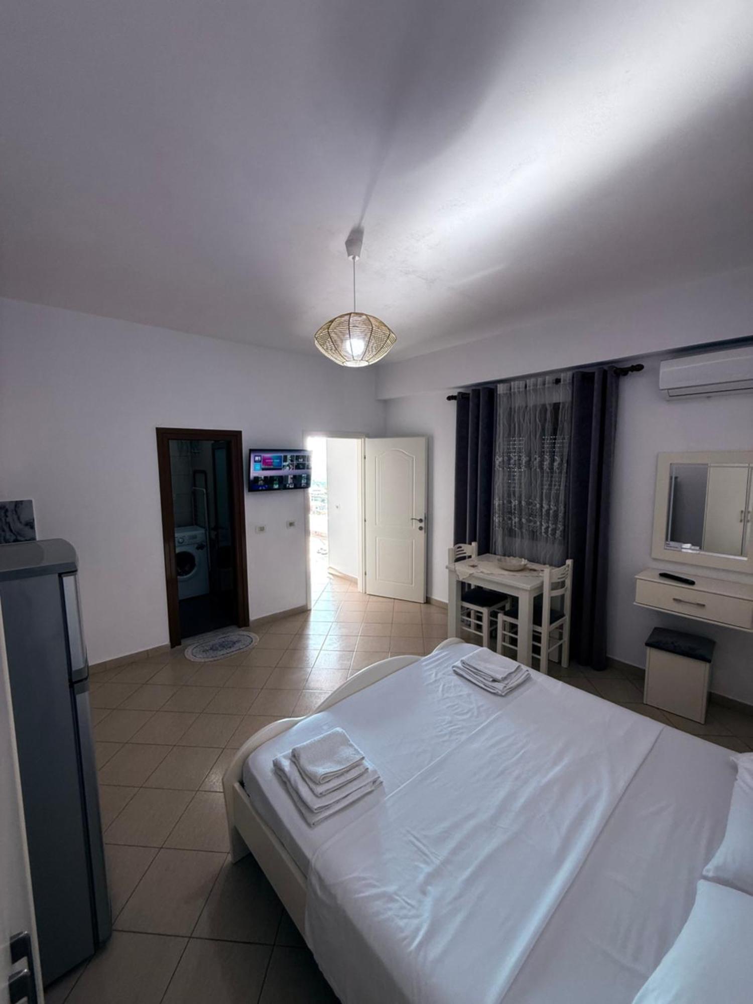 Amar Apartments Sarandë Buitenkant foto