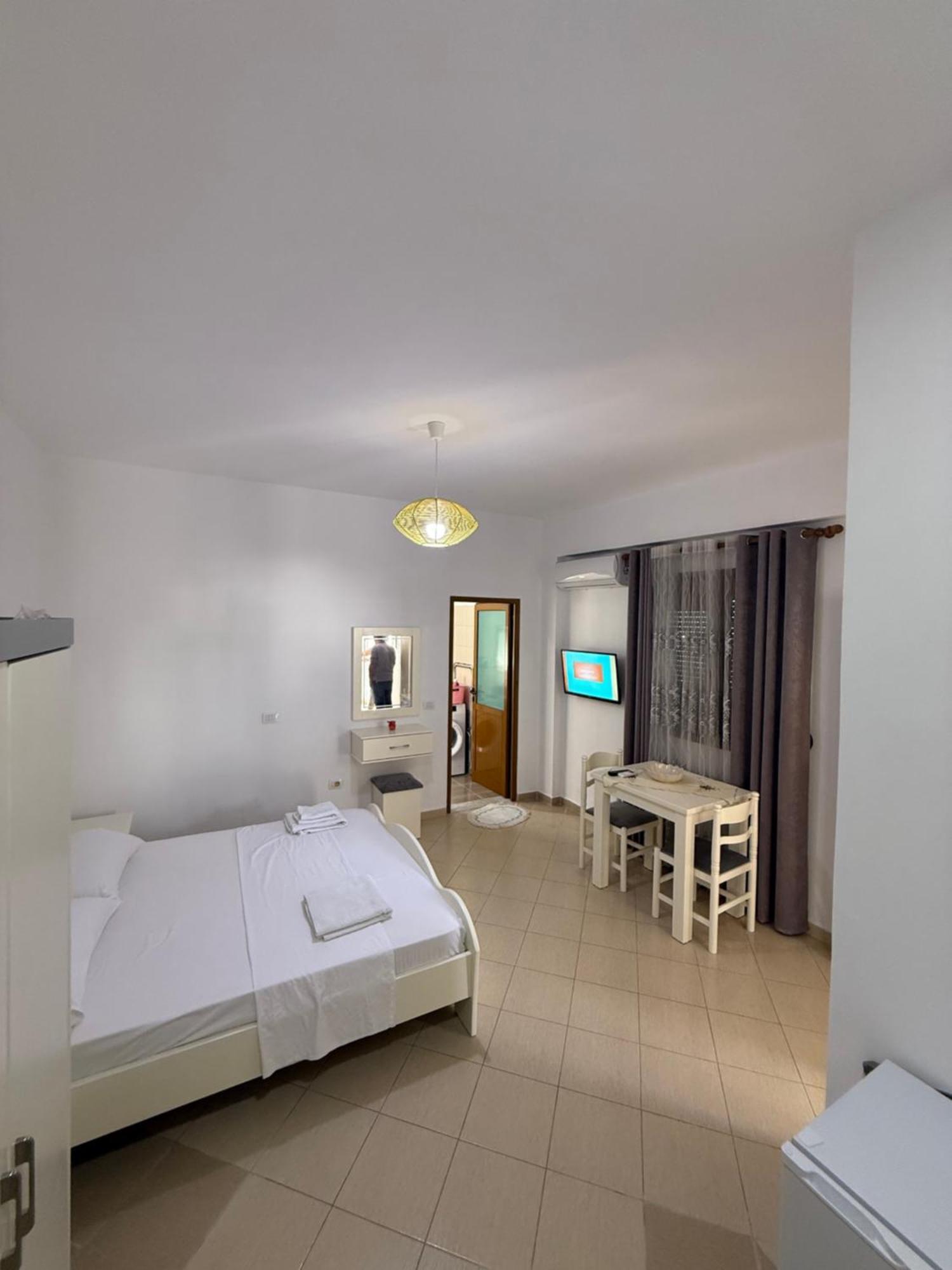 Amar Apartments Sarandë Buitenkant foto
